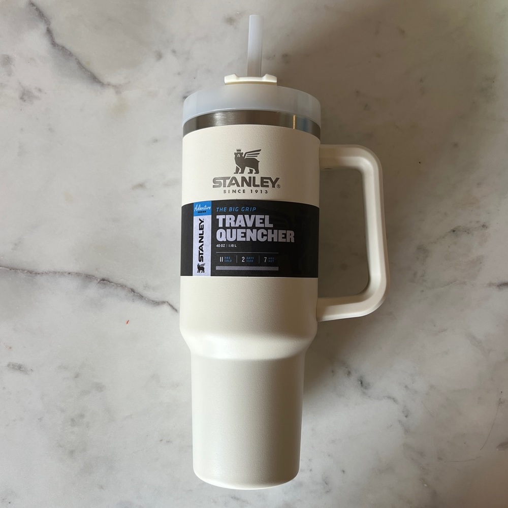 STANLEY 40 oz ADVENTURE QUENCHER Travel Tumbler CREAM